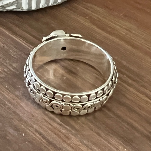 Sterling Silver Pearl Ring - Picture 9 of 11